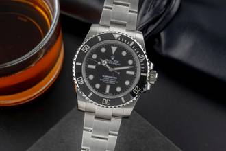 Rolex Submariner (No Date) Steel Automatic Men's Watch Ref. 114060