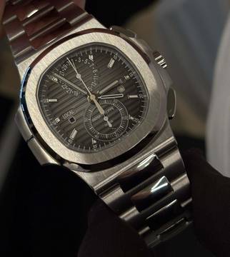  Patek Philippe Nautilus Steel Traveltime Chronograph 5990/1A - New - Fullset 2016 