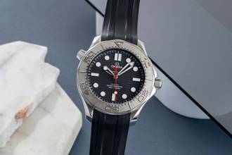  Omega Seamaster Diver 300 M ''Nekton'' Edelstahl / Titan Ref. 210.32.42.20.01.002 B&P 2024 