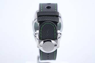 Thumbnail von M.A.D. Editions 1 Green 42mm - 24 Months Warranty - M.A.D 1 2023