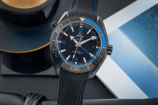  Omega Seamaster Planet Ocean Deep Black GMT 215.92.46.22.01.002 B&P 