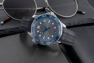 Thumbnail von Omega Seamaster Diver 300 M Steel Automatic Men's Watch 210.32.42.20.06.001 B&P
