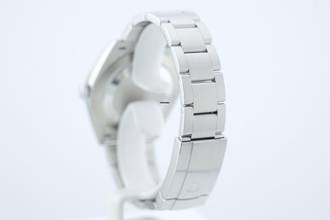 Thumbnail von Rolex Oyster Perpetual 41 Green Dial - With Box And Papers - 124300 2022