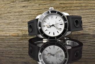  Breitling Superocean Heritage 42 Stratus Silver Dial A1732124 Black Rubber 