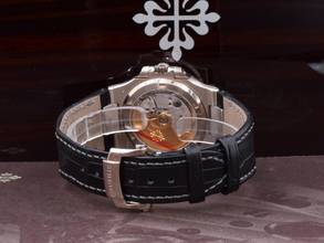 Thumbnail von Patek Philippe Nautilus Rare 2008 Geneva Seal White Gold Like New Full Set Ita