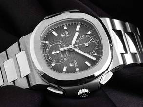 Thumbnail von Patek Philippe Nautilus Travel Time Ref.5990/1A-001 2017 Full Set Original unpolished Nautilus Travel Time