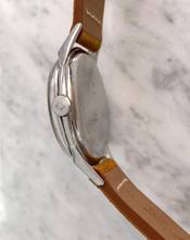 Thumbnail von Omega Classic Beautiful Vintage 35mm Unrestored Black Chocolate GILT Dial 2605 2605