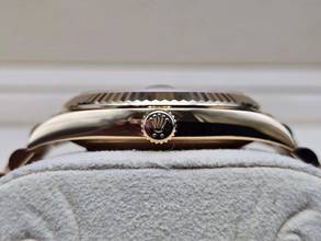 Thumbnail von Rolex Day-Date 40 40mm 228238 Champagne dial Very Good Full Set 5-2022