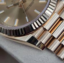 Thumbnail von Rolex Day-Date 40 40mm 228238 Champagne dial Very Good Full Set 5-2022