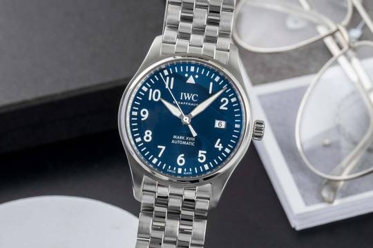  IWC Fliegeruhr Mark XVIII Edelstahl Automatik Herrenuhr Ref. IW327016 B&P 2021 