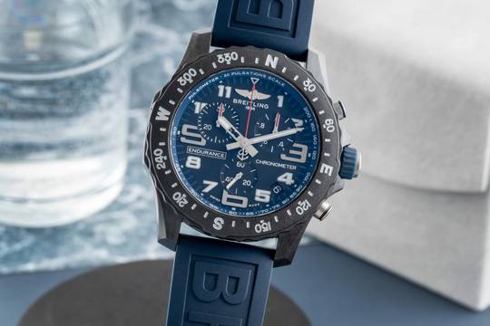  Breitling Endurance Pro Chronograph Breitlight Quarz Ref. X82310D51B1S1 B&P 