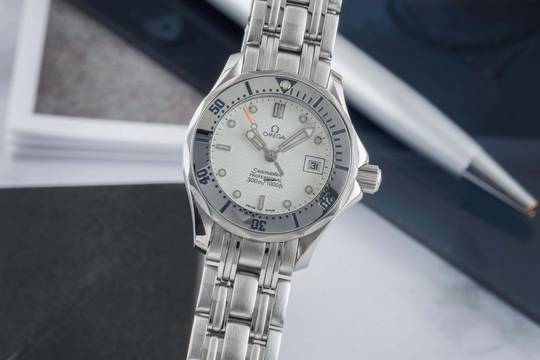  Omega Seamaster Professional 300M Stahl Quarz Damenuhr Ref. 2582.20.00 