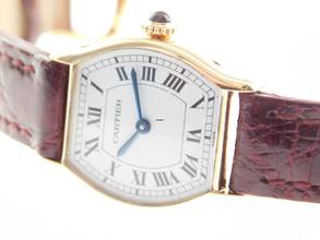 Thumbnail von Cartier Tortue 18 Karat Gelbgold Tortue Paris 80 er Jahre Damenuhr Handaufzug Paris Dial Rare