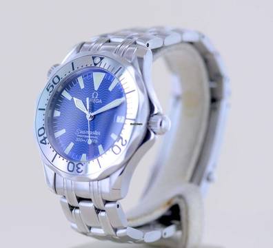  Omega Seamaster Diver 300 M Electric Blue Dial Schwertzeiger Quartz rar 36 mm Unisex 