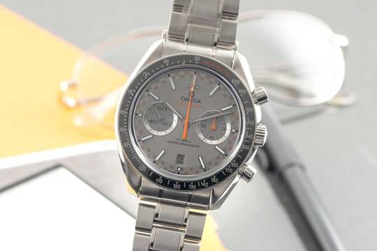  Omega Speedmaster Racing Chronograph Automatik 329.30.44.51.06.001 