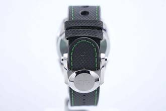 Thumbnail von M.A.D. Editions 1 Green 42mm - 24 Months Warranty - M.A.D 1 2023
