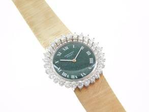 Thumbnail von Audemars Piguet 18-karat yellow gold with original diamond setting and green dial. Rarity Lady Cocktail watch in original condition, manual winding.