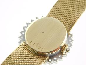 Thumbnail von Audemars Piguet 18-karat yellow gold with original diamond setting and green dial. Rarity Lady Cocktail watch in original condition, manual winding.