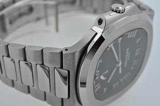 Thumbnail von Patek Philippe Nautilus Black Dial Steel Steel 3710/1 Vintage Power Reserve Extract Service 2024
