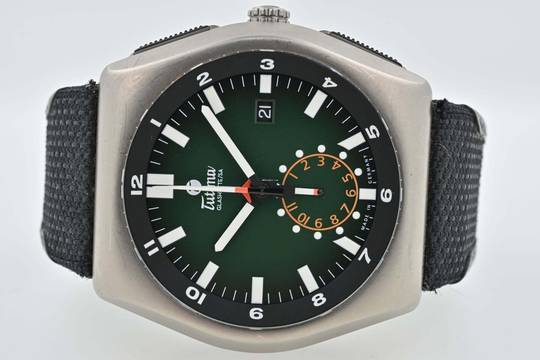  Tutima M2 Chronograph Green Dial Titanium 6450-04 