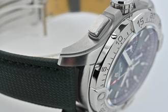Thumbnail von Breitling Avenger B01 Chronograph 42 AB0146101L1X1 Green Dial