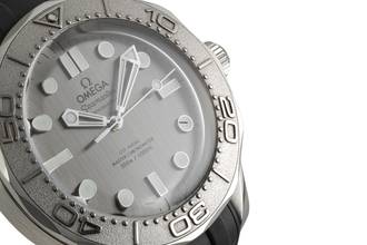 Thumbnail von Omega Seamaster Diver 300 M Stahl / Titanlünette Ref. 210.32.42.20.06.002 B&P 2025
