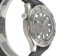 Thumbnail von Omega Seamaster Diver 300 M Stahl / Titanlünette Ref. 210.32.42.20.06.002 B&P 2025