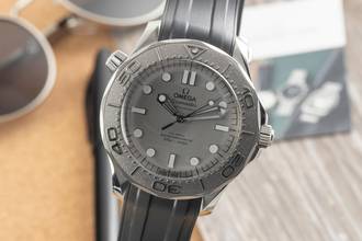  Omega Seamaster Diver 300 M Stahl / Titanlünette Ref. 210.32.42.20.06.002 B&P 2025 