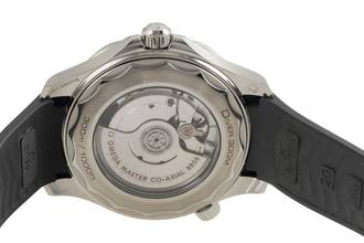 Thumbnail von Omega Seamaster Diver 300 M Stahl / Titanlünette Ref. 210.32.42.20.06.002 B&P 2025