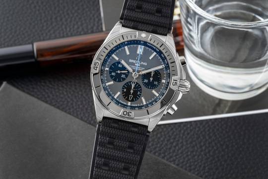  Breitling Chronomat 42 B01 42 Titan Automatik Herrenuhr Ref. EB0134101M1S1 B&P New 