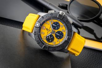 Thumbnail von Breitling Avenger B01 Chronograph 44 Night Mission SB0147101I1X1