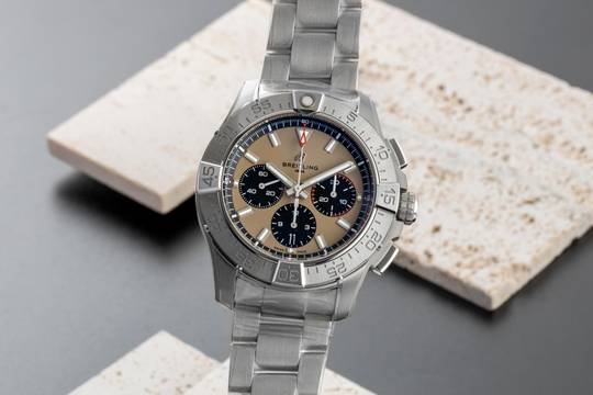  Breitling Avenger B01 Chronograph 44 Edelstahl Ref. AB0147101A1A1 