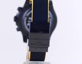 Thumbnail von Breitling Avenger Hurricane Chronograph Breitlight 24H Dial Rubber Strap 50mm B+P