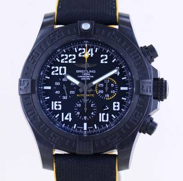  Breitling Avenger Hurricane Chronograph Breitlight 24H Dial Kautschukband 50mm B+P 