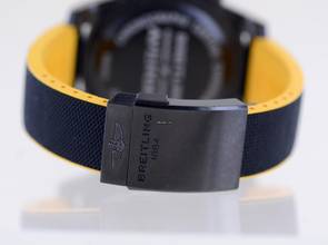 Thumbnail von Breitling Avenger Hurricane Chronograph Breitlight 24H Dial Rubber Strap 50mm B+P