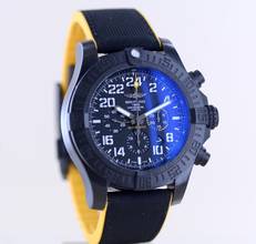 Thumbnail von Breitling Avenger Hurricane Chronograph Breitlight 24H Dial Rubber Strap 50mm B+P