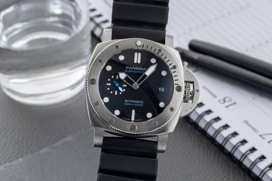  Panerai Luminor Submersible Quaranta Quattro Automatik Ref. PAM01229 Papiere 
