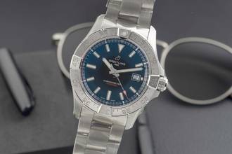 Breitling Avenger Automatic 42 Steel Men's Watch Ref. A17328101B1A1