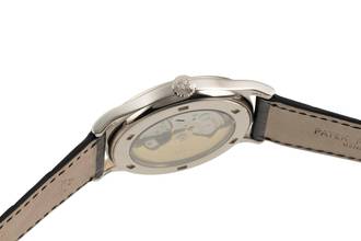 Thumbnail von Patek Philippe Calatrava 18K (0.750) white gold automatic Ref. 5296G-010 B&P 2009
