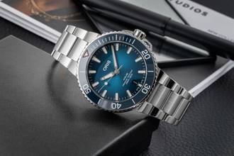 Thumbnail von Oris Aquis Date Steel Automatic Men's Watch Ref. 01 733 7732 4185 Box & Papers