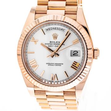  Rolex Day-Date 40 Rosegold White – 228235 – like NEW – 2021 Full Set 