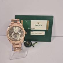 Thumbnail von Rolex Sky-Dweller Full Rose Gold Sundust Dial 42mm Automático Completo