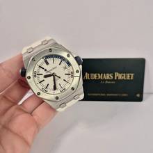 Thumbnail von Audemars Piguet Royal Oak Offshore Diver White Edition 42mm Automatic Complete