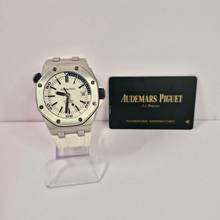 Thumbnail von Audemars Piguet Royal Oak Offshore Diver White Edition 42mm Automatic Complete