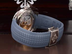 Thumbnail von Patek Philippe Aquanaut 5164g-001 Travel Time White Gold Blue Dial New 2025