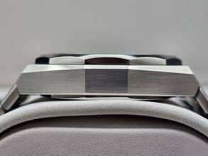 Thumbnail von Zenith Defy Skyline 41mm 03.9300.3620/21.I001 Black Dial Unworn/New Condition Full Set 2-2026