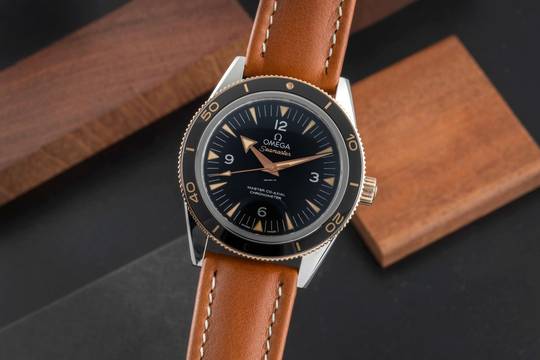  Omega Seamaster 300 Stahl / Gold Automatik Herren Ref. 233.22.41.21.01.002 B&P 2018 