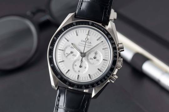  Omega Speedmaster Chronograph 18k Weissgold Handaufzug Ref. 310.63.42.50.02.001 