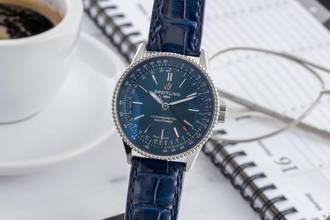 Breitling Navitimer 35 stainless steel automatic medium Ref A17395161C1P2 papers 2024