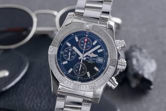 Breitling Avenger II 43 Chronograph Automatic Steel Ref. A13381111B1A1 B&P